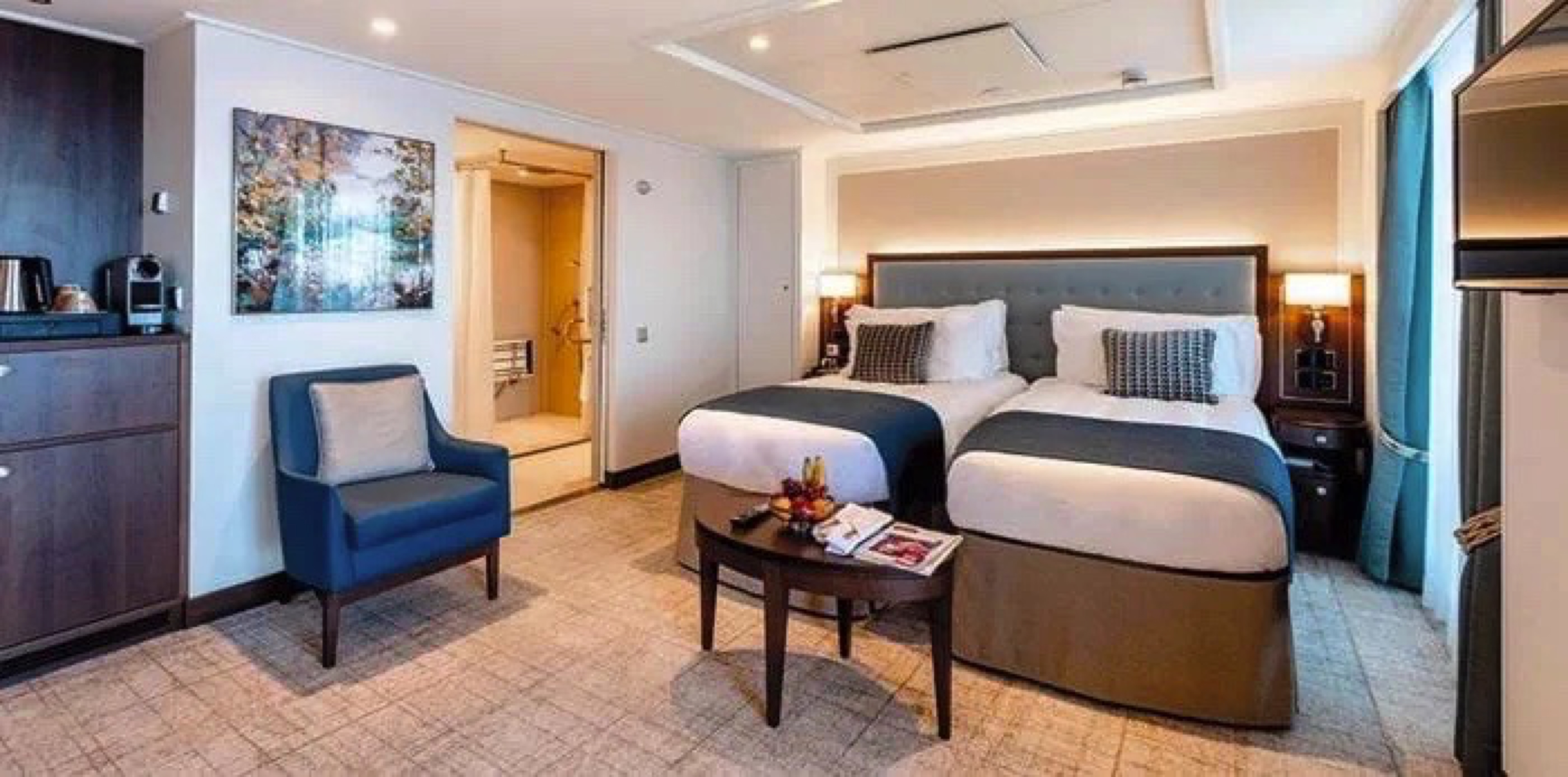 Adapted Junior Suite with Balcony